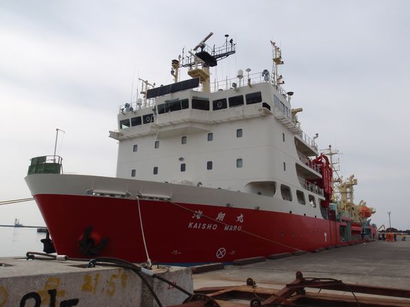 小名浜港に着岸した海翔丸